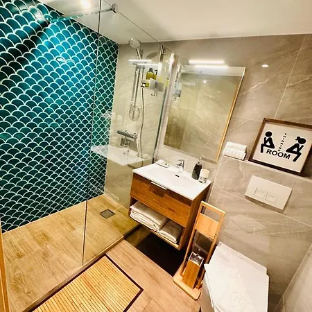 Apartman De Nana 12 - Hypercentre, Rue Meynadier, Palais & Plage, Clim, Wifi Cannes
